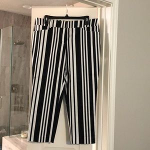 7th Avenue New York & Company pants size 8.